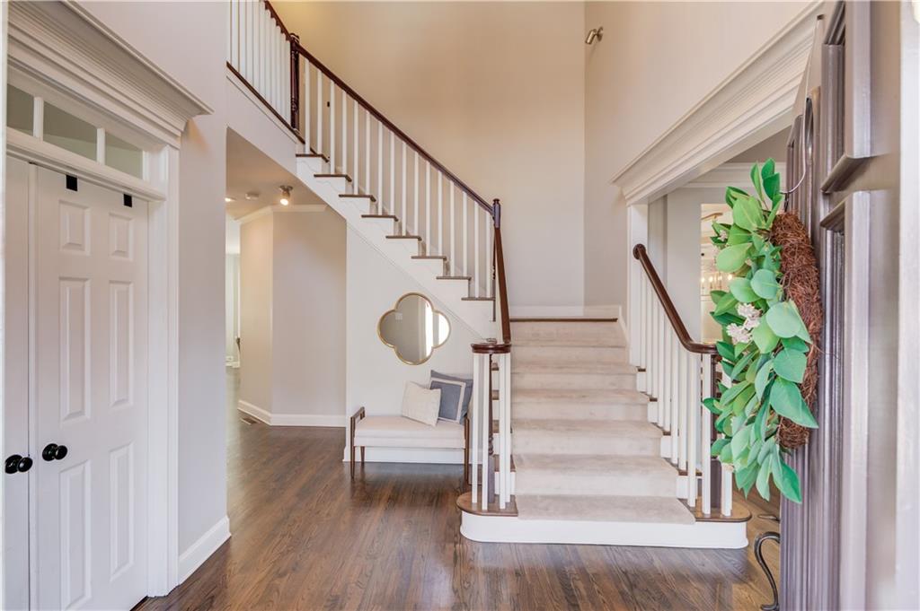 1175 Lamont Circle