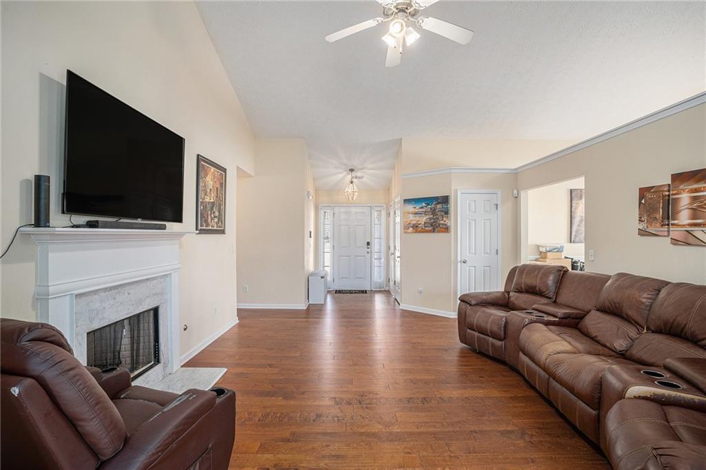 1104 Aqua Shore Drive