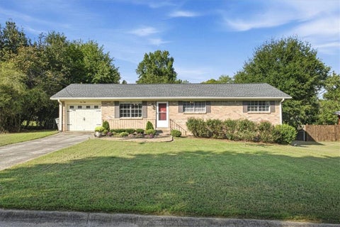 Homes For Sale - 950 Meadowbrook Lane<br/> Rockdale County, Conyers, GA 30012
