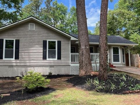 Homes For Sale - 723 Lookout Pointe<br/> Lawrenceville, GA 30043