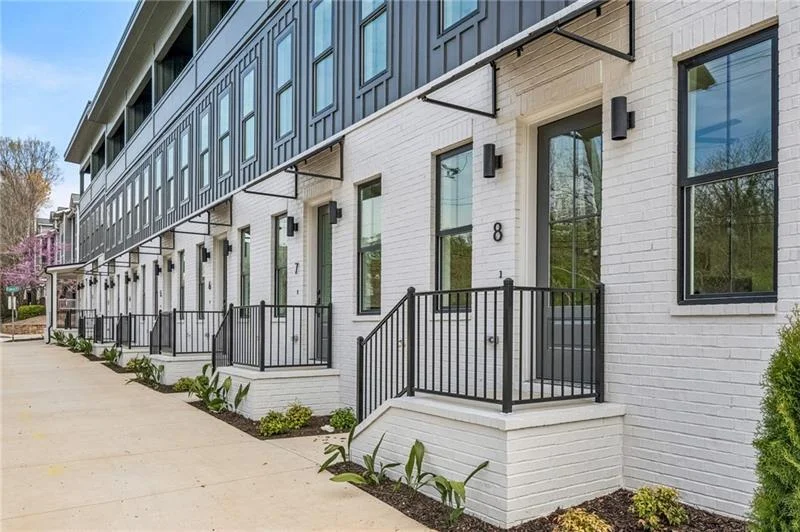 1160 Boulevard SE Unit 3