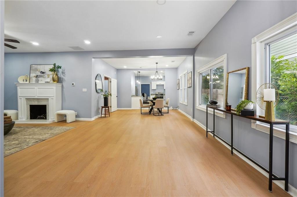 1382 Elizabeth Lane