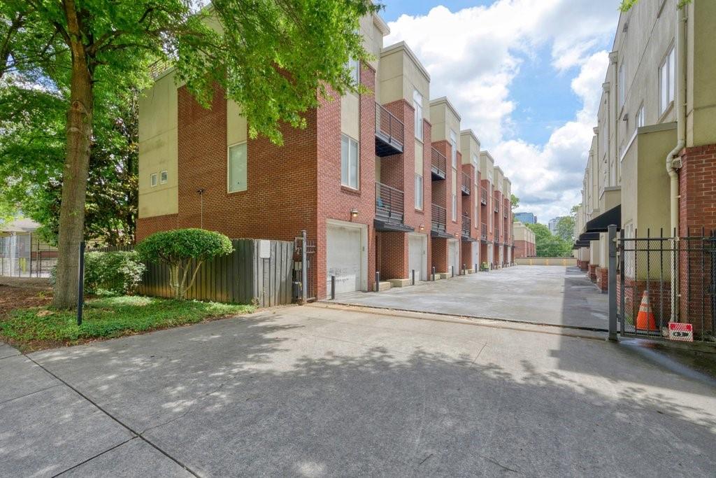 401 10th Street NW D215