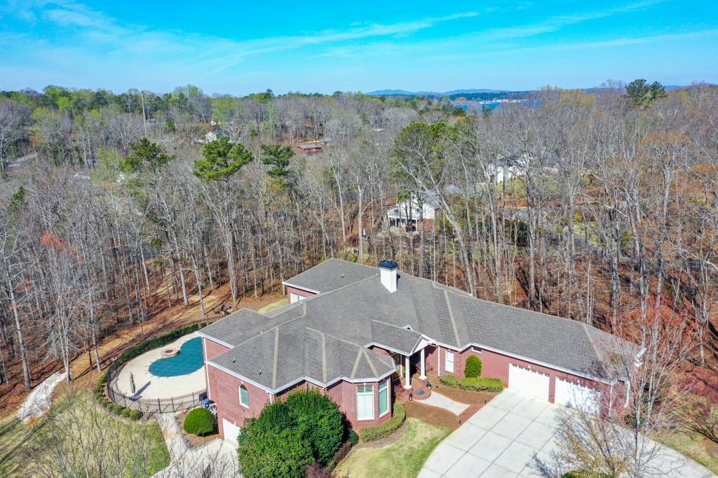 5040 Blackberry Lane