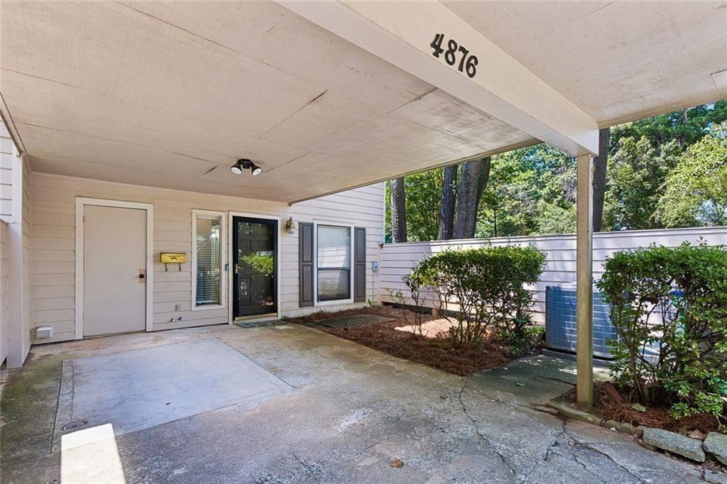 4876 Twin Lakes Trail