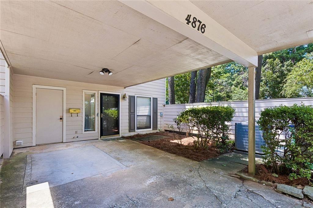 4876 Twin Lakes Trail