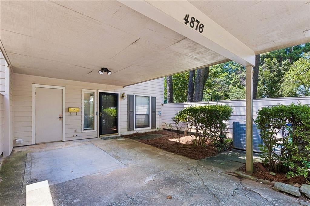 4876 Twin Lakes Trail