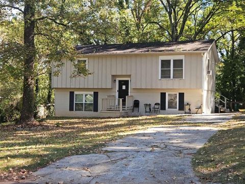 Photo of 1820 Glenhaven Circle, Decatur, GA 30035 (MLS # 7668253)