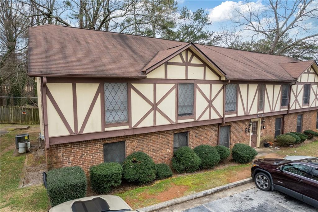 Recently remodeled three bedroom/2 bathroom top floor condominium at 3187 Abbeywood. Walk into a large living room with sliding glass door access to your balcony, overlooking a full wooden- fenced-in backyard. Both bathrooms have tile shower/tub combos, the master has a walk-in closet, and there is a separate dining room off of the kitchen. NO carpet anywhere! A list of contractor updates include: fresh paint on the interior, all new outlets, new tile, new refrigerator, and new lighting fixtures. Make an appointment today and let's put your LAST name on this FRONT door!