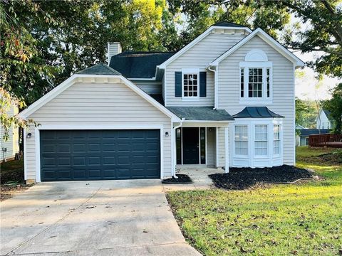 Homes For Sale - 4977 Wynhurst Way<br/> Stone Mountain, GA 30088