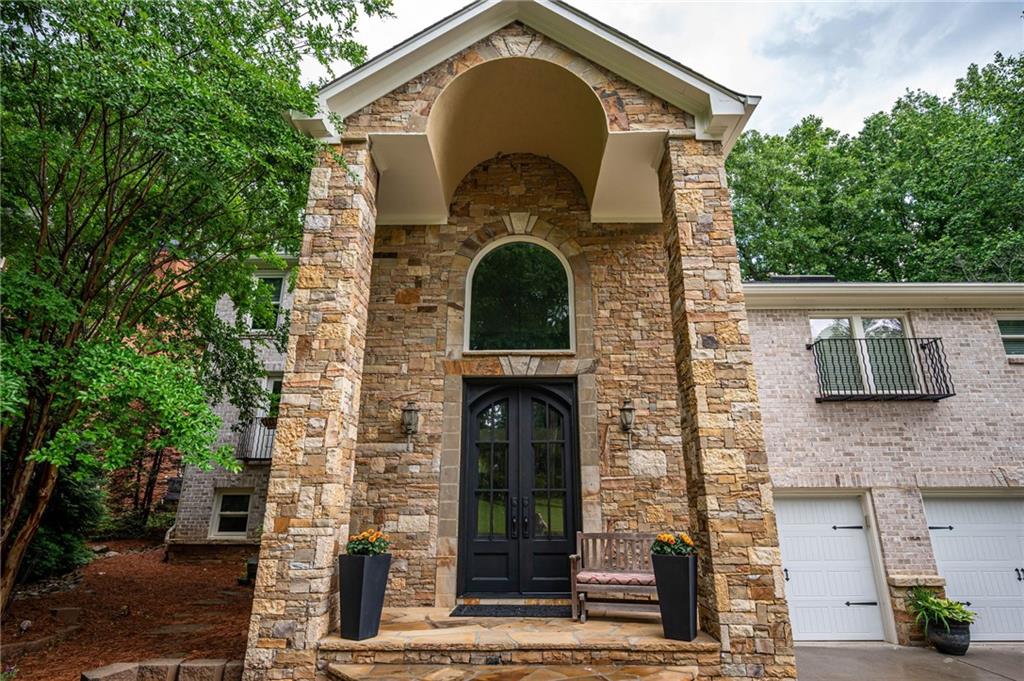 3290 Coachmans Way, Roswell, Georgia image 3