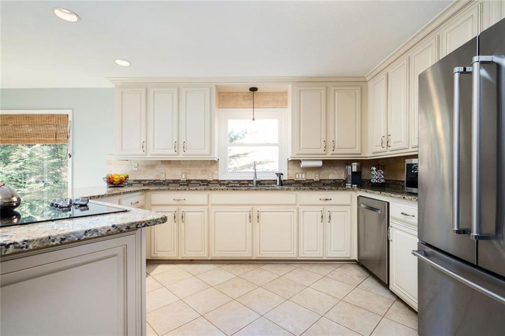 3290 Coachmans Way, Roswell, Georgia image 15