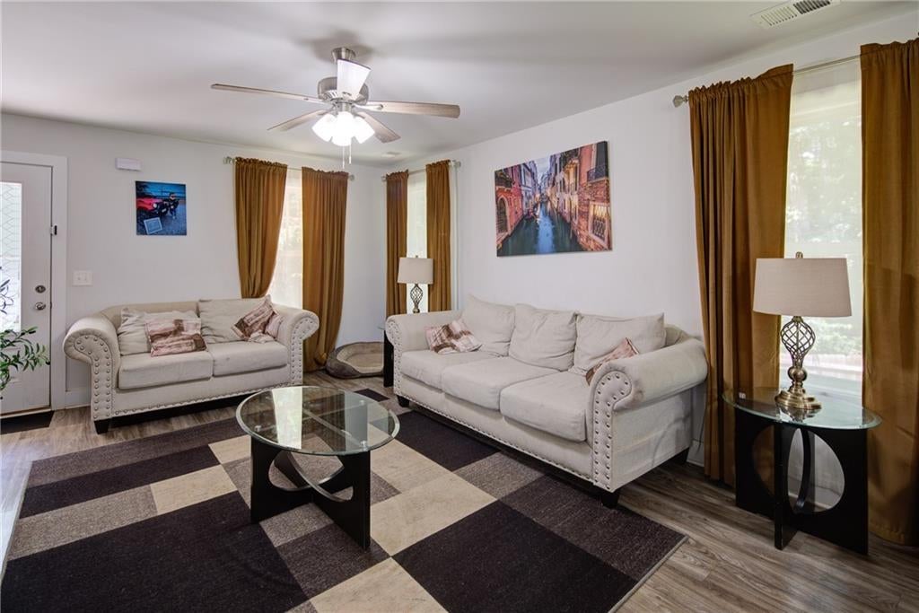 2445 Fleetwood Drive