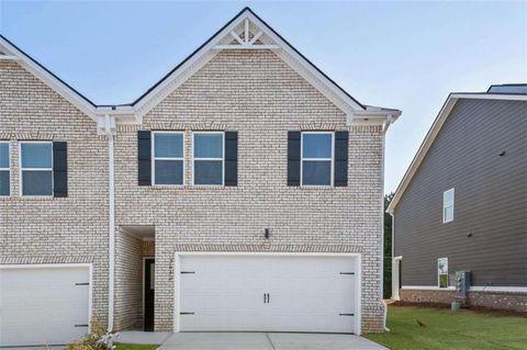 Townhouse For Sale - 3640 Parkway James Drive<br/> Snellville, GA 30039