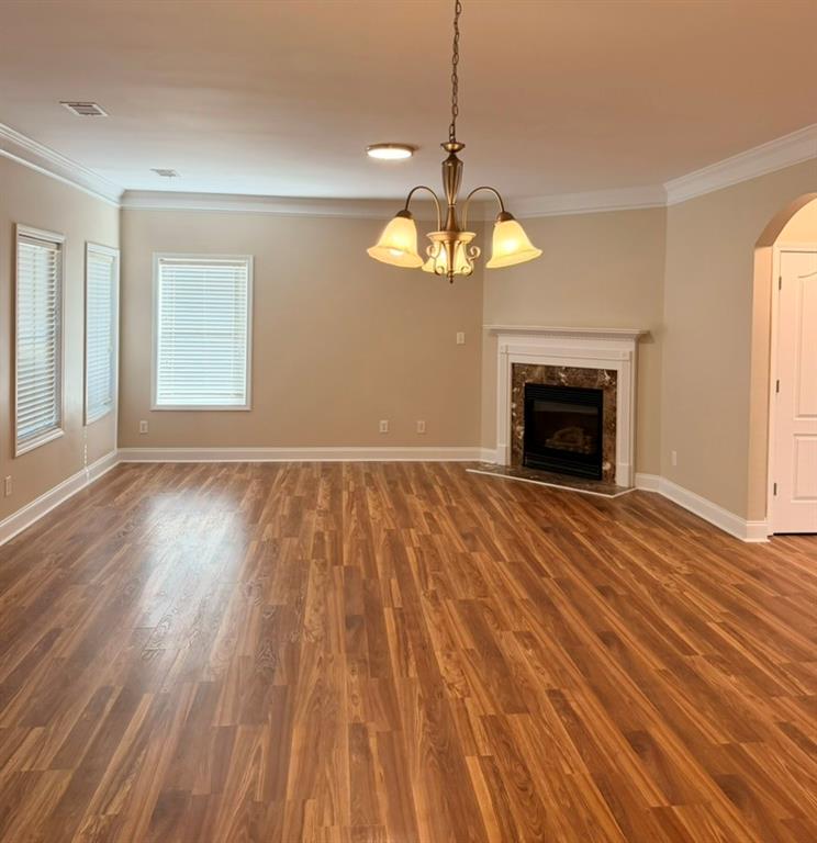 375 Parkmont Way
