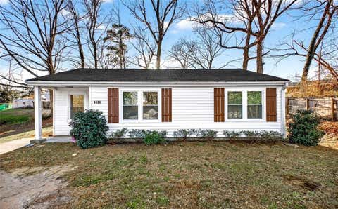 Homes For Sale - 1686 Linda Circle<br/> Marietta, GA 30060