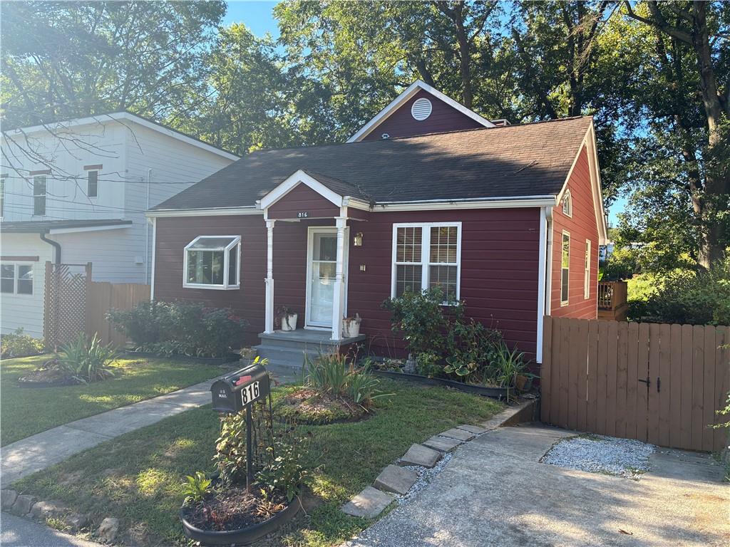 816 Berkeley Avenue NW