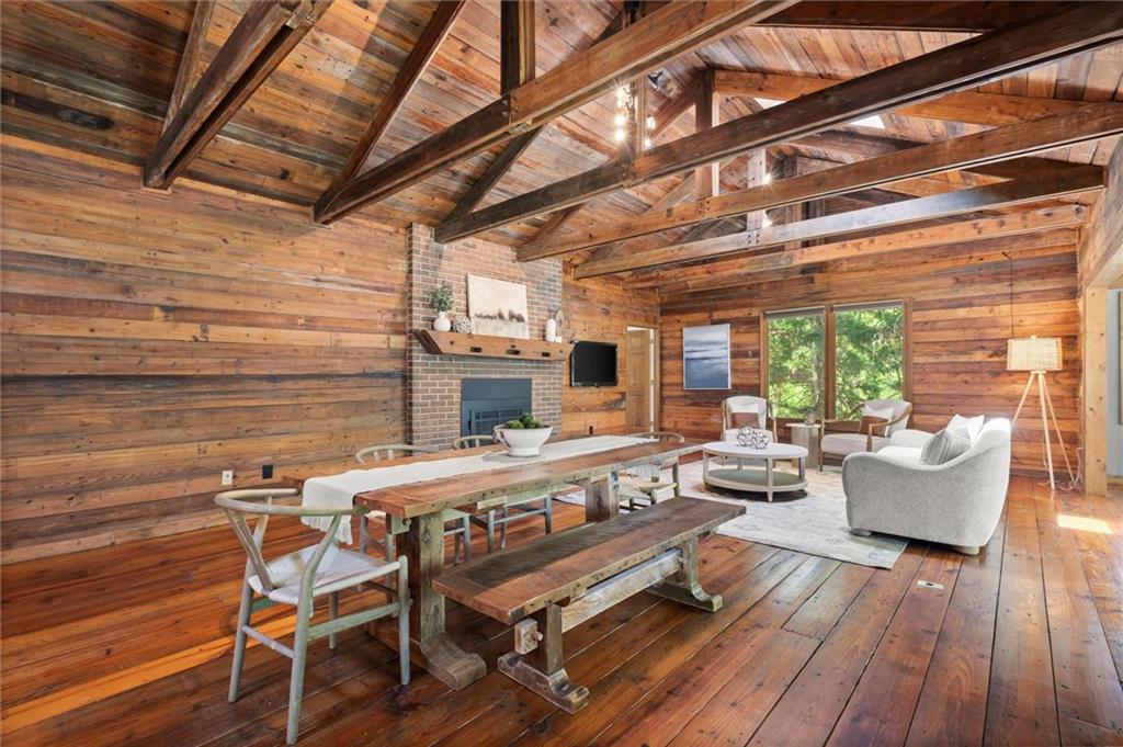 212 Hickory Oak Hollow