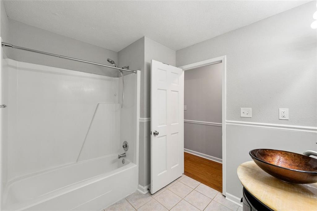 Roswell Downs - Residential