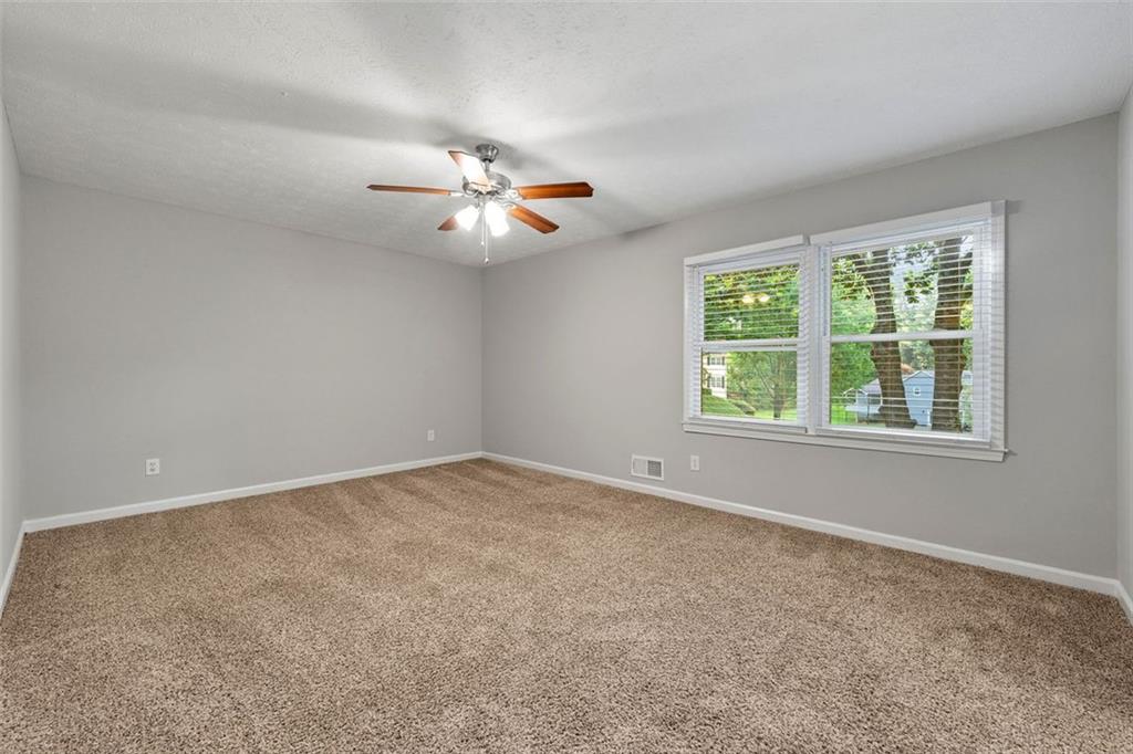 Roswell Downs - Residential