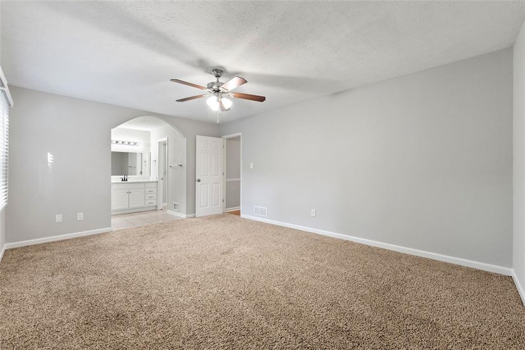 Roswell Downs - Residential