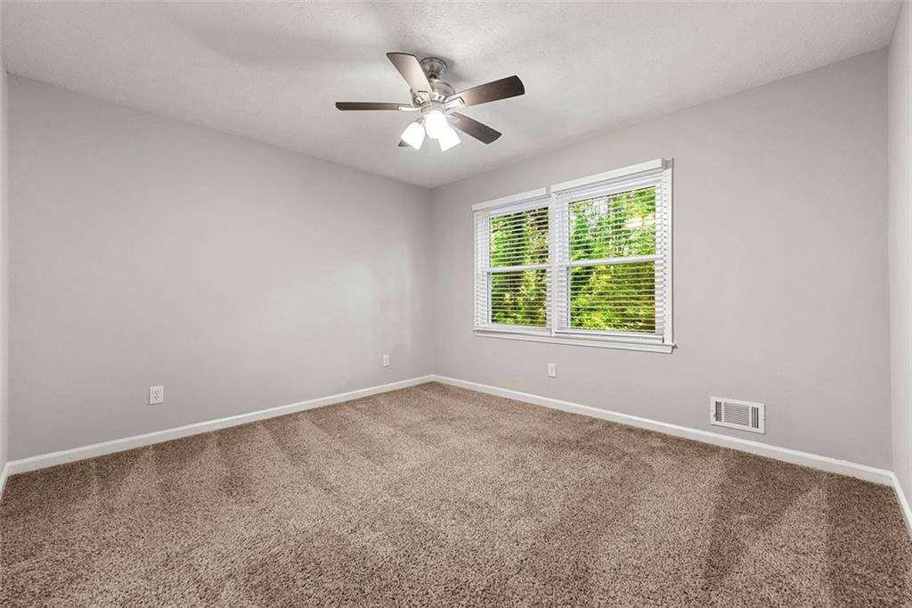 Roswell Downs - Residential