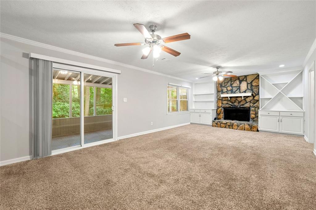 Roswell Downs - Residential
