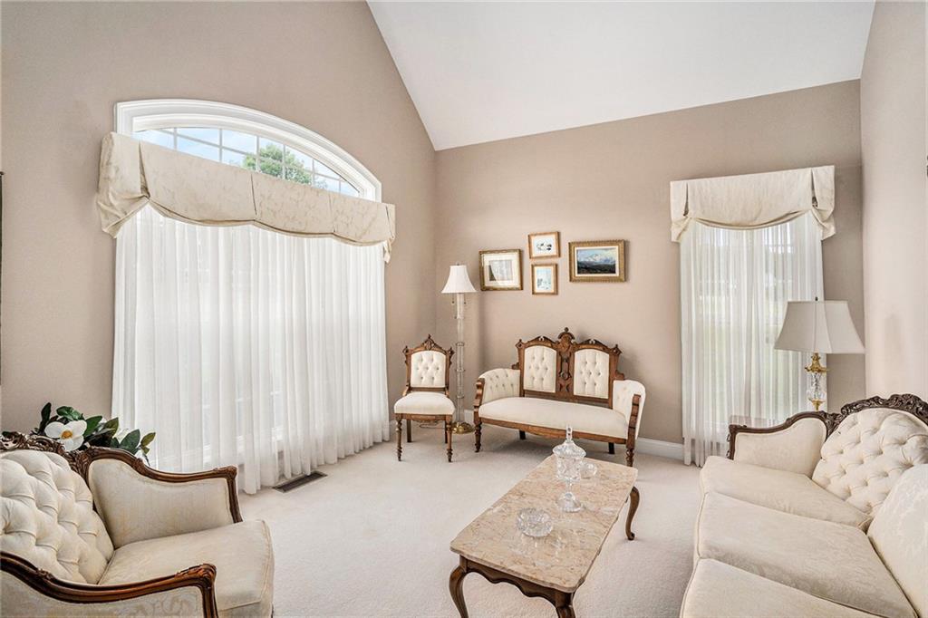 Hampton Manor - Residential