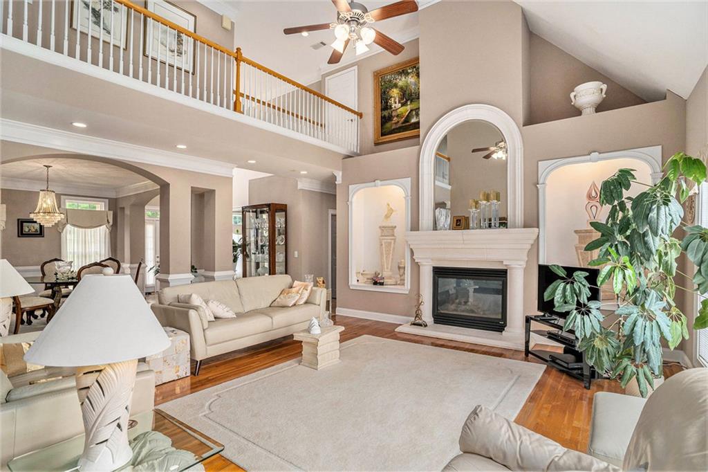 Hampton Manor - Residential