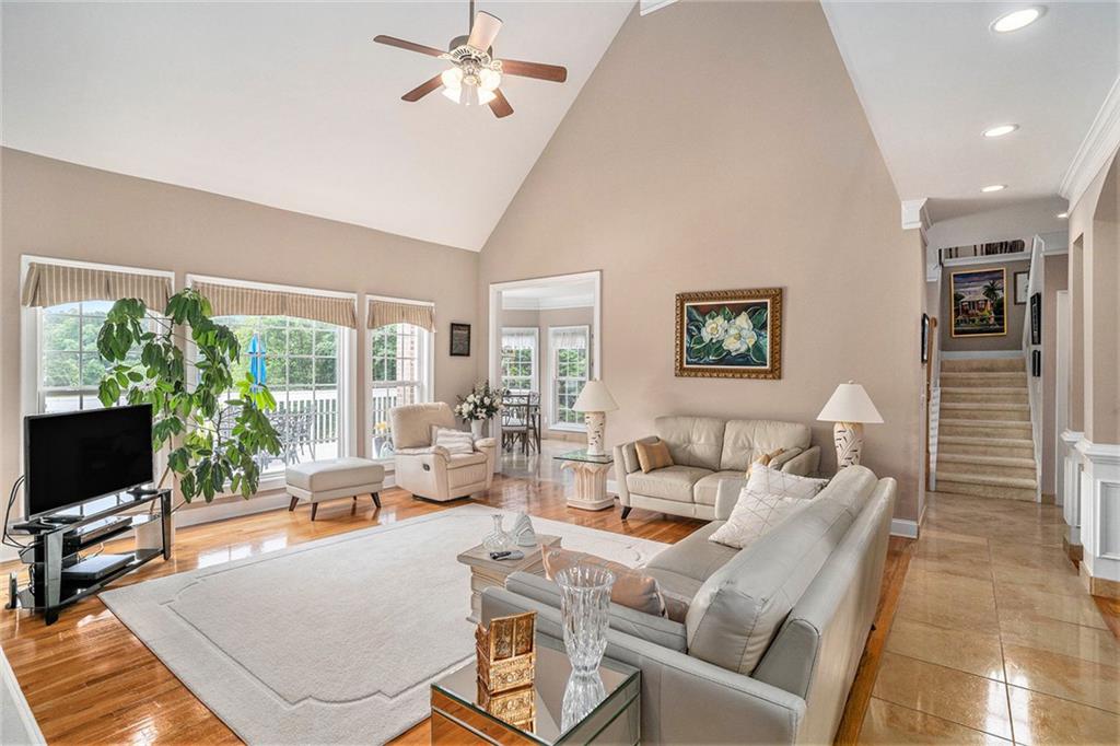Hampton Manor - Residential
