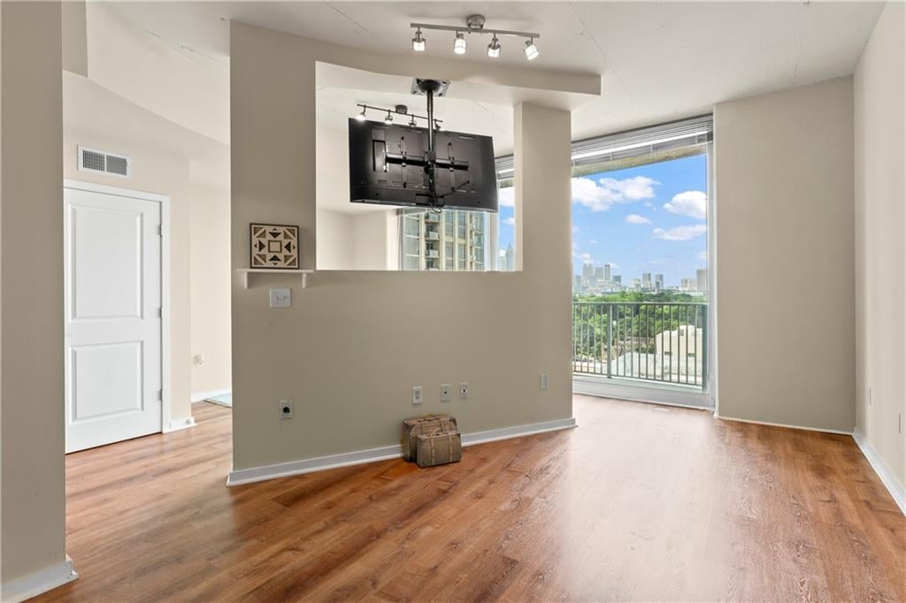 361 17th Street NW 1021