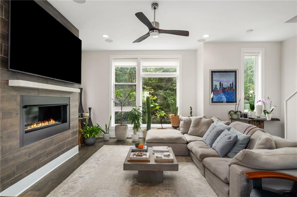 52 Reynolds Square Lane