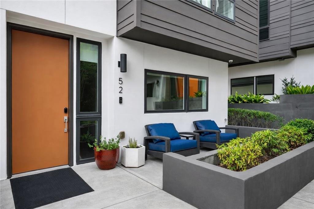 52 Reynolds Square Lane