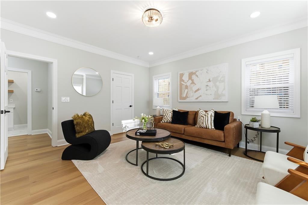 2990 Shallowford Road NE