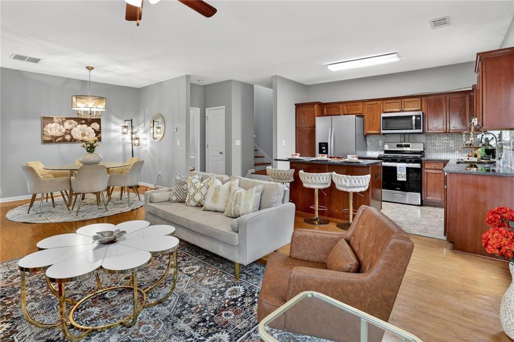 1415 Commercial Court