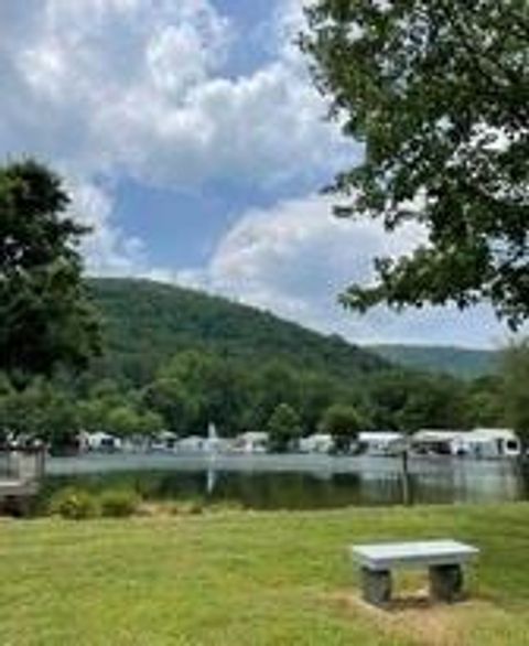 A home in Hiawassee