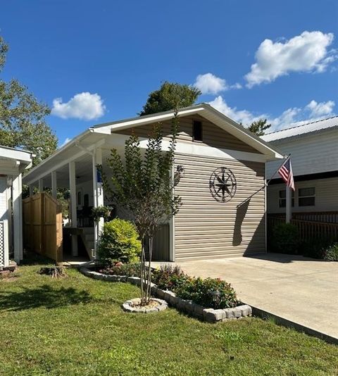 A home in Hiawassee