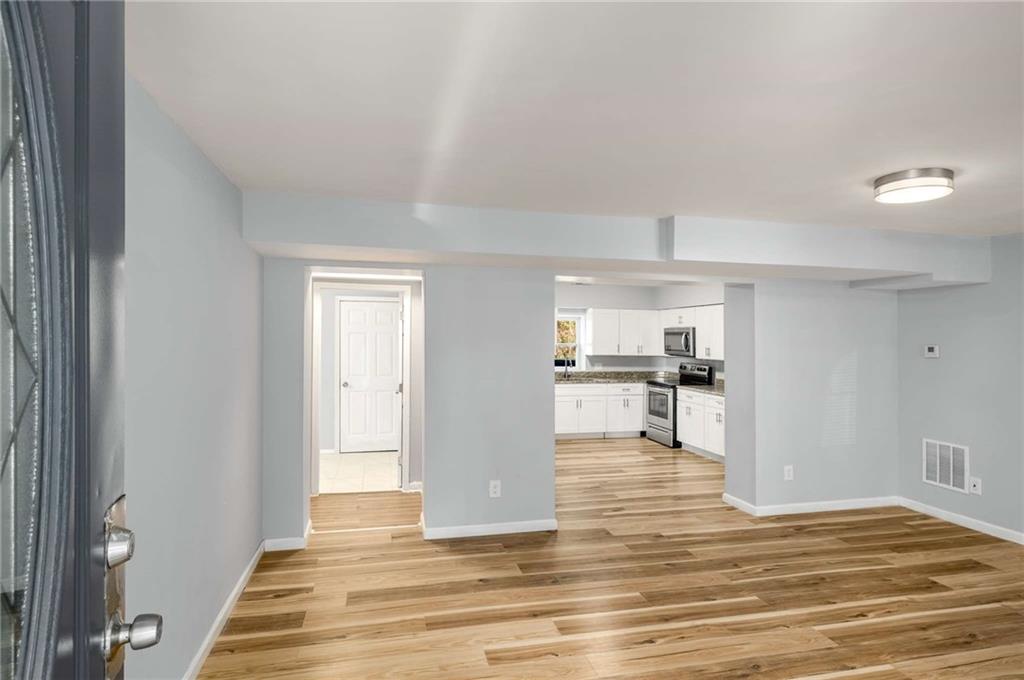 1596 Willowbrook Drive, Atlanta, Georgia image 4