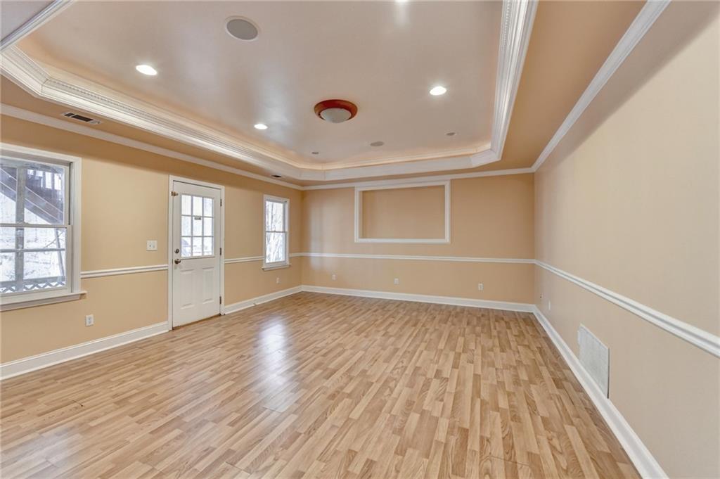 St.Charles /square - Residential