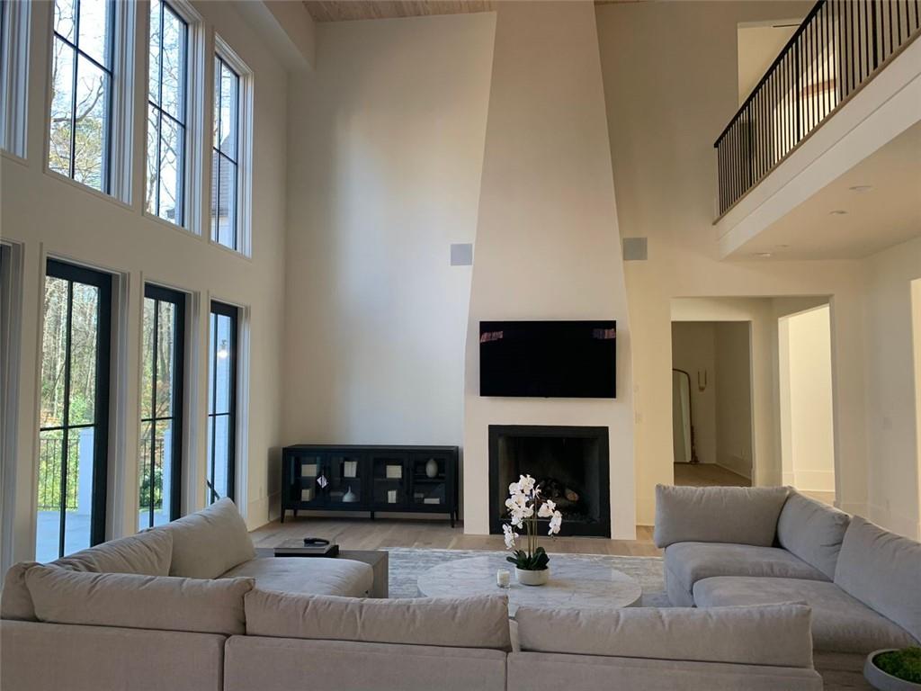 1303 COBBLEMILL Way NW