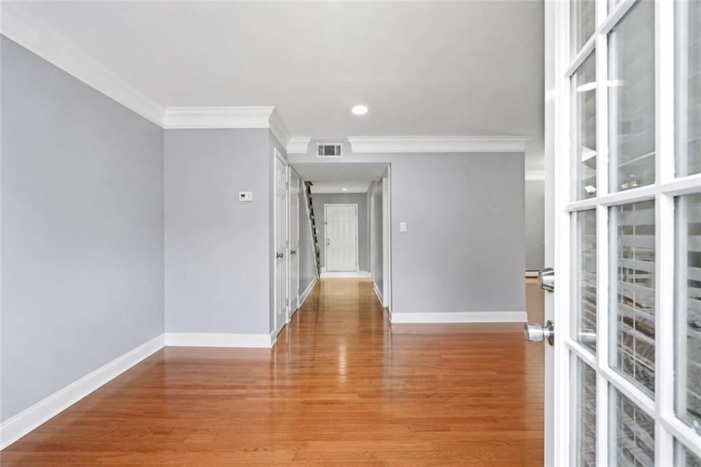 6980 Roswell Road A7