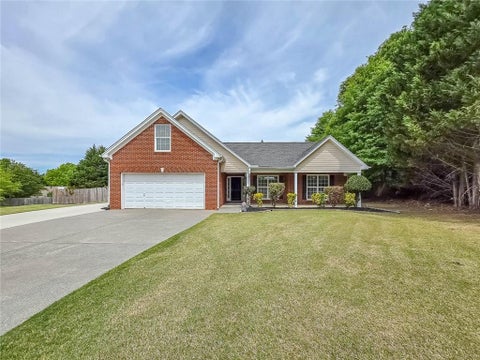 Homes For Sale - 2610 Snowcrest Place<br/> Bethlehem, GA 30620
