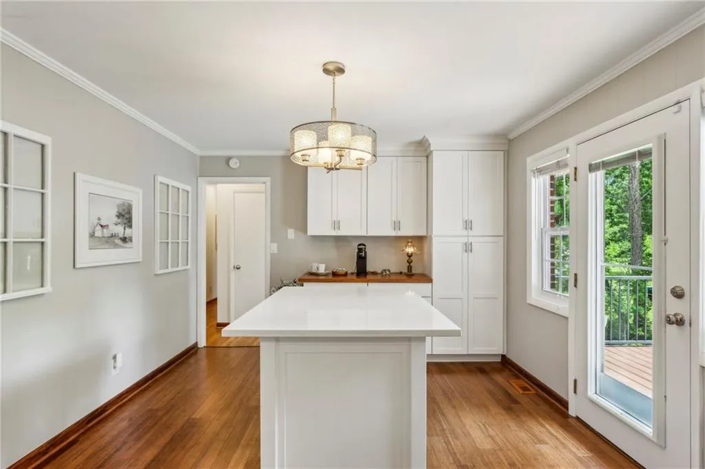 Mableton, Georgia 30126, United States, 3 Bedrooms Bedrooms, ,2 BathroomsBathrooms,Residential,Pending,123003