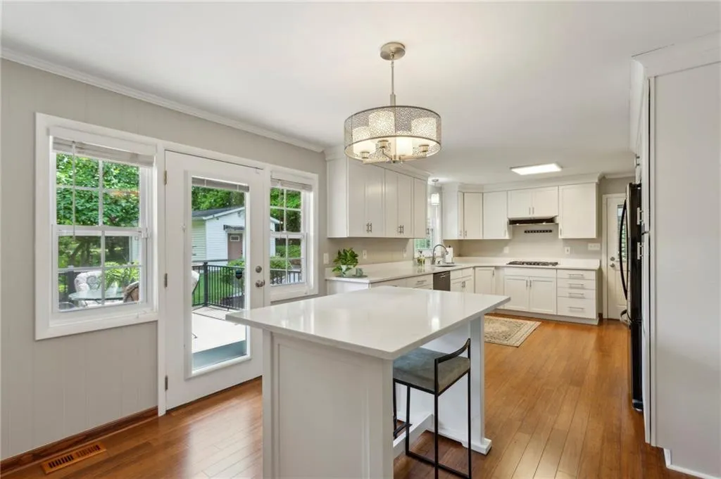 Mableton, Georgia 30126, United States, 3 Bedrooms Bedrooms, ,2 BathroomsBathrooms,Residential,Pending,123003