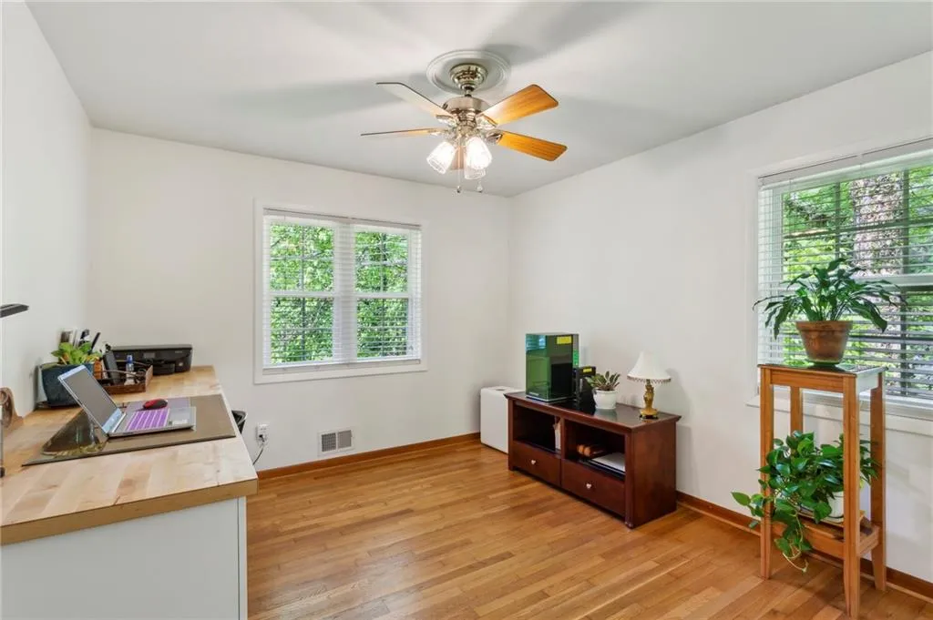 Mableton, Georgia 30126, United States, 3 Bedrooms Bedrooms, ,2 BathroomsBathrooms,Residential,Pending,123003