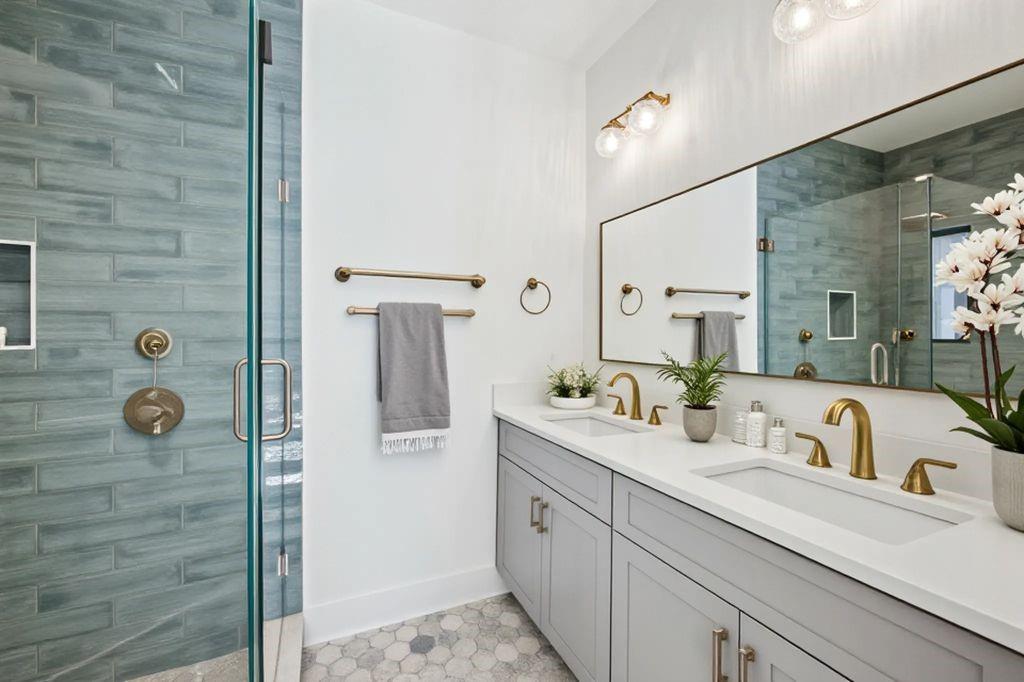 1917 Thompson Avenue