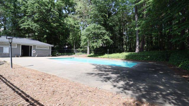 310 Warm Springs Circle, Roswell, Georgia image 19