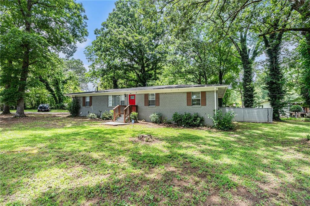 200 Robin Hood Lane