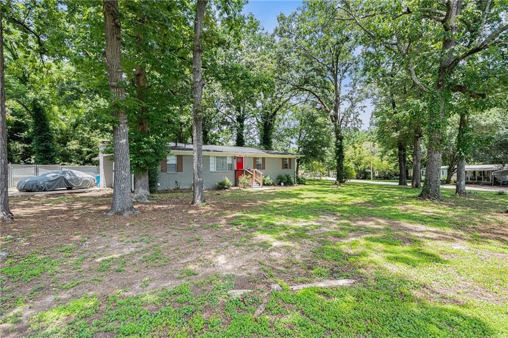 200 Robin Hood Lane