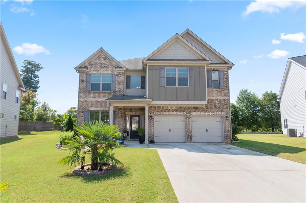 Stunning 4-bedroom, 3-bath home in Lawrenceville! Featuring open-concept living areas with soaring ceilings, abundant natural light, and spacious bedrooms with walk-in closets. Modern kitchen with large pantry, hardwood floors, and a private backyard—perfect for family and entertaining!